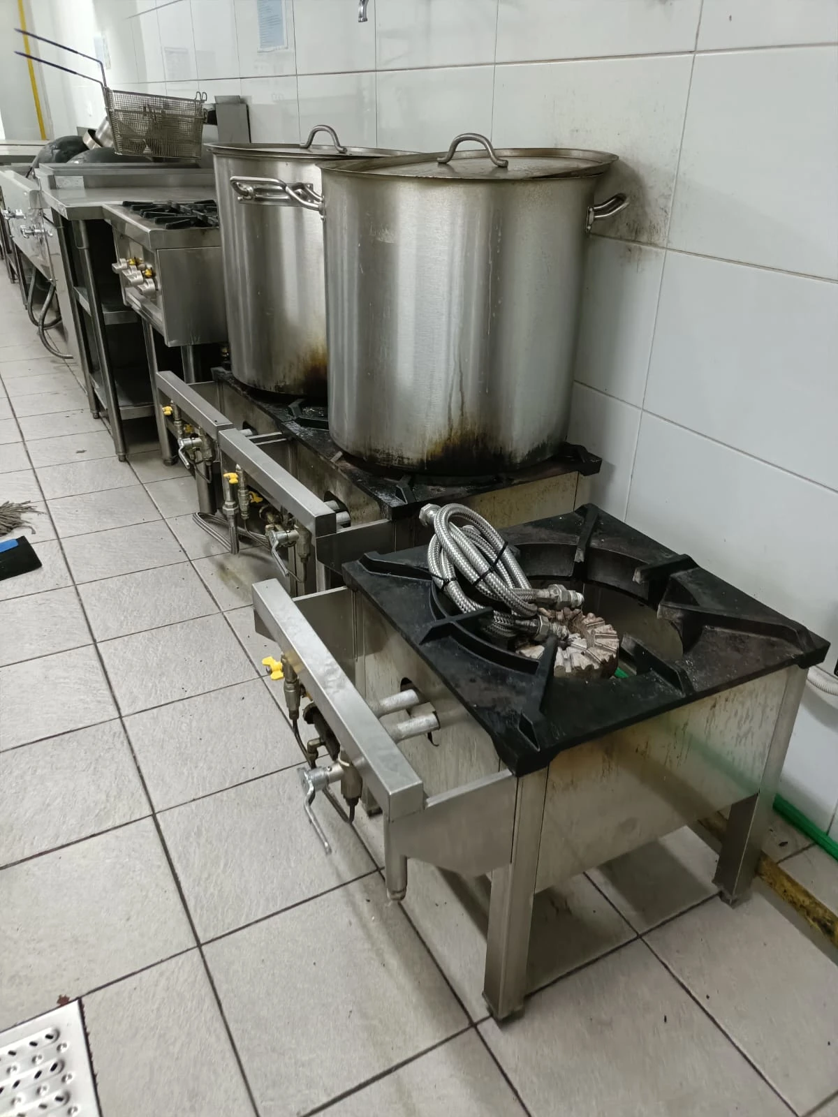 alat dapur bekas restoran